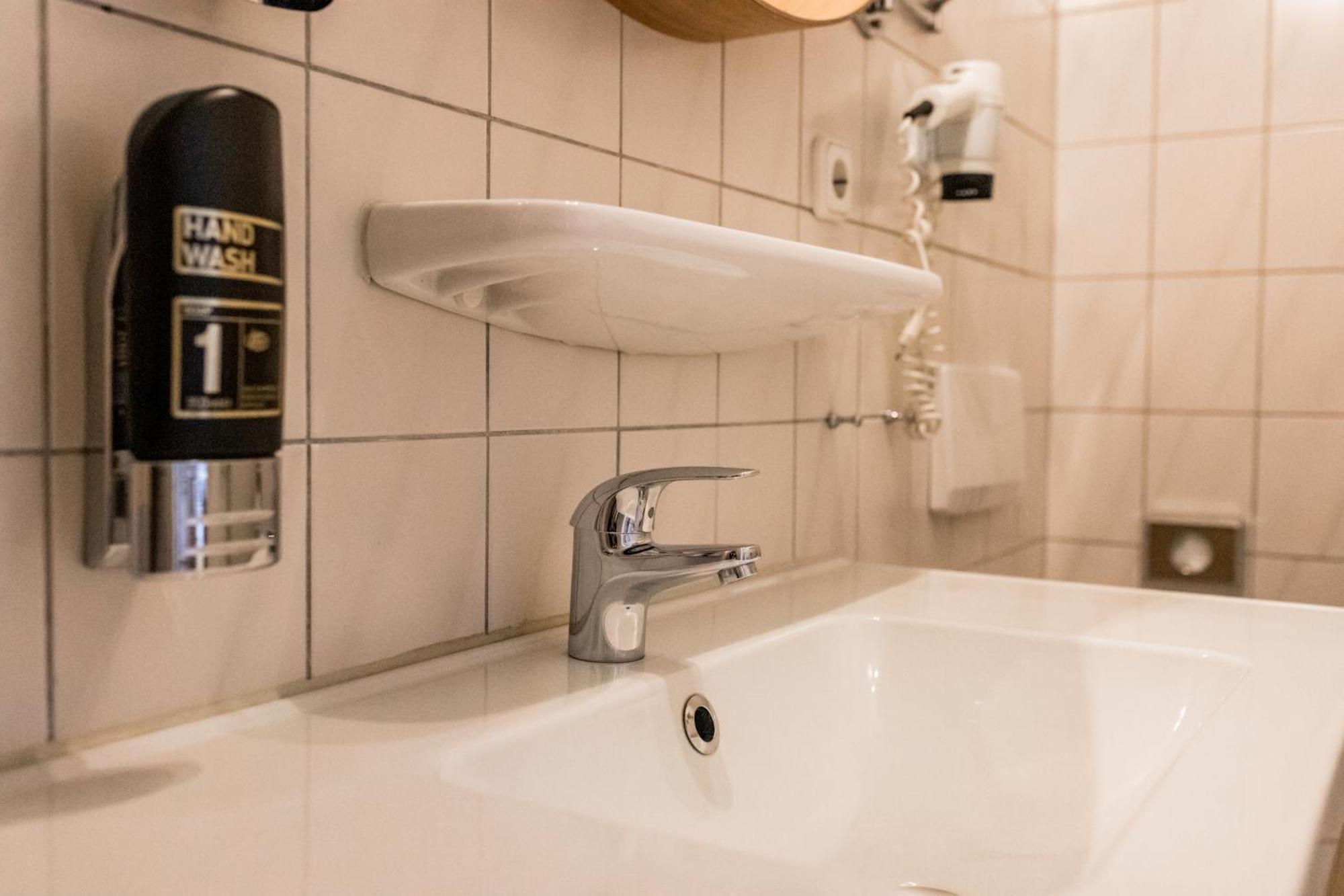 Kurhotel Quellenhof Bad Bertrich Bagian luar foto
